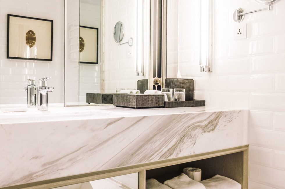 Elegant Serenity: Transform Your Space with a Marble Bathroom - ILKEM